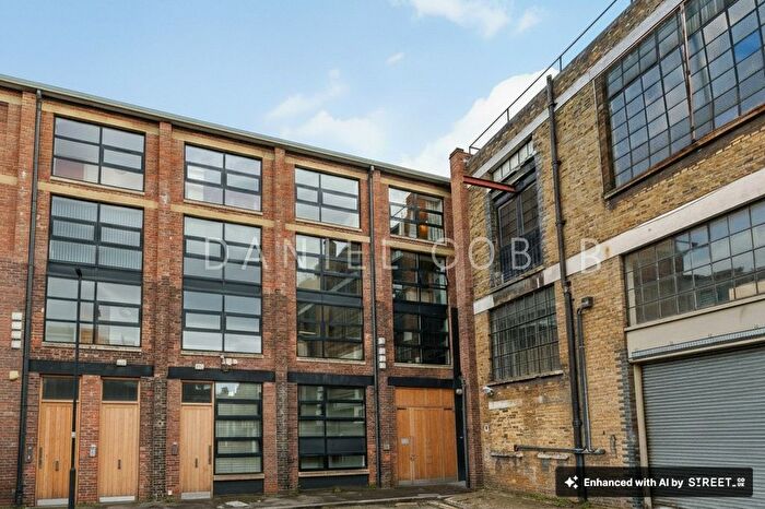 2 Bedroom Flat For Sale In Dolland Street, London, SE11