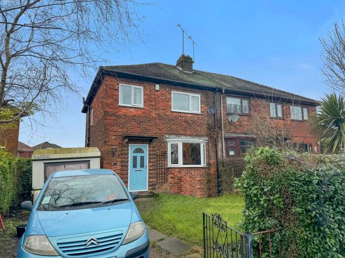 3 Bedroom Property For Sale In New Road, Barlborough, Chesterfield, S43