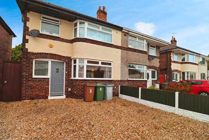 3 Bedroom Semi-Detached House For Sale In Crossways, Bormborough, CH62