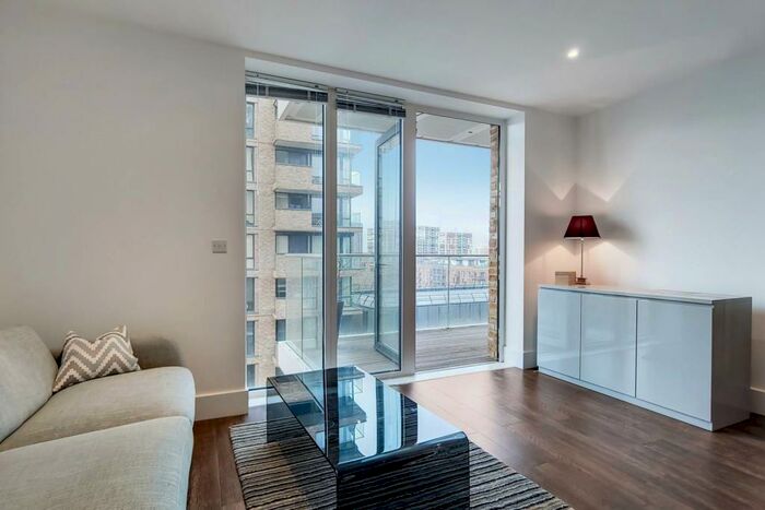 1 Bedroom Flat To Rent In Plumstead Road, Woolwich, London, SE18