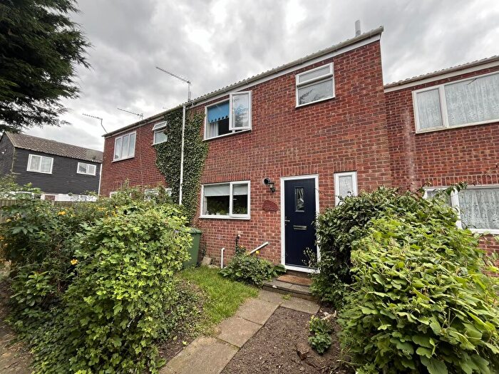 3 Bedroom Terraced House To Rent In Lovell Gardens, Watton, IP25