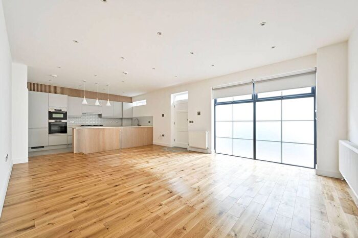 5 Bedroom Terraced House To Rent In Old Manor Yard, Earls Court, London, SW5