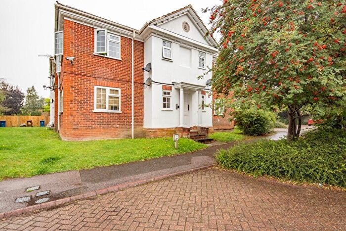 1 Bedroom Flat To Rent In Kingfisher Way, Bicester, Oxfordshire, OX26