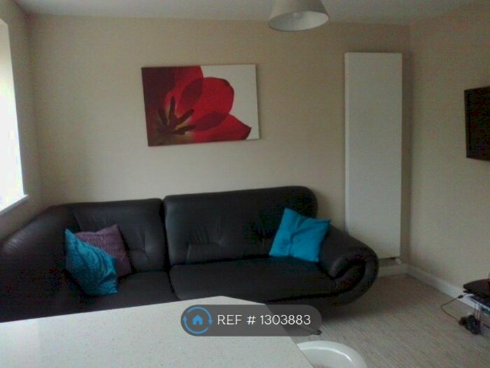 5 Bedroom Semi-Detached House To Rent In Moore Grove Crescent, Egham TW20