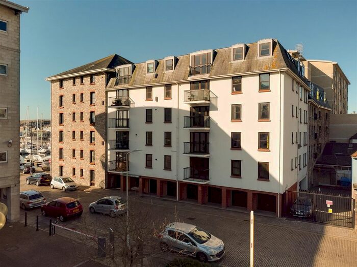 1 Bedroom Flat For Sale In Hawkers Avenue, The Barbican, Plymouth, PL4