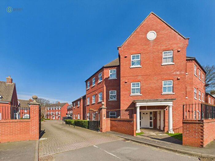 1 Bedroom Flat For Sale In Paddock Close, Wilnecote, Tamworth, B77