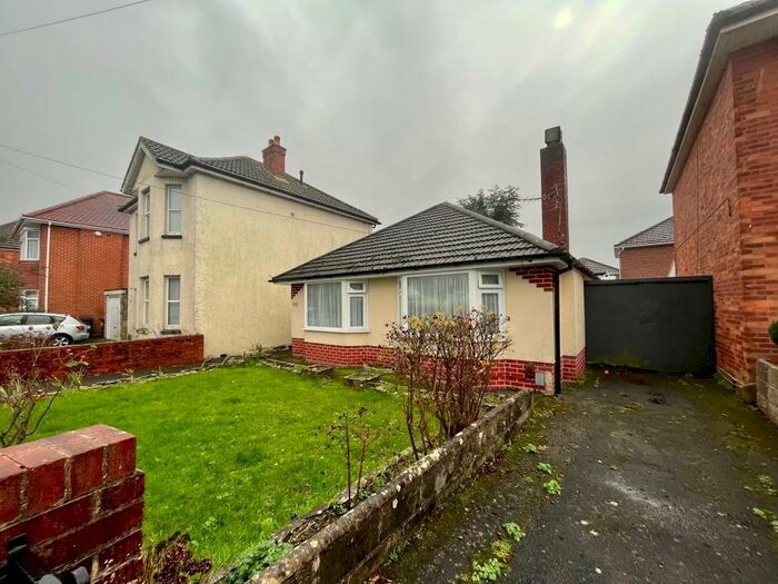 2 Bedroom Bungalow To Rent In Kingswell Road, Bournemouth, BH10