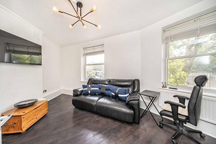 1 Bedroom Flat To Rent In Fulham Road, London, SW6