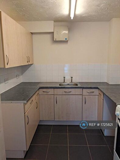 2 Bedroom Flat To Rent In Kingston Road, Portsmouth, PO2