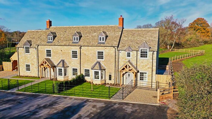 4 Bedroom Semi-Detached House For Sale In Dovetail House, Barnard Gate, OX29