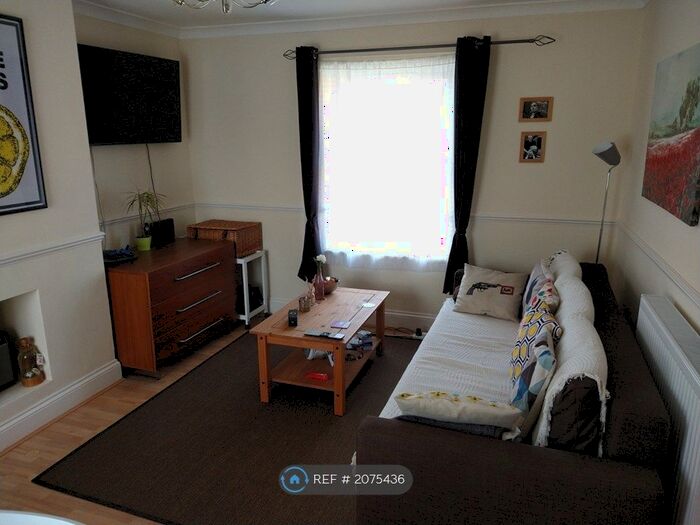 1 Bedroom Maisonette To Rent In Mereland Road, Didcot, OX11