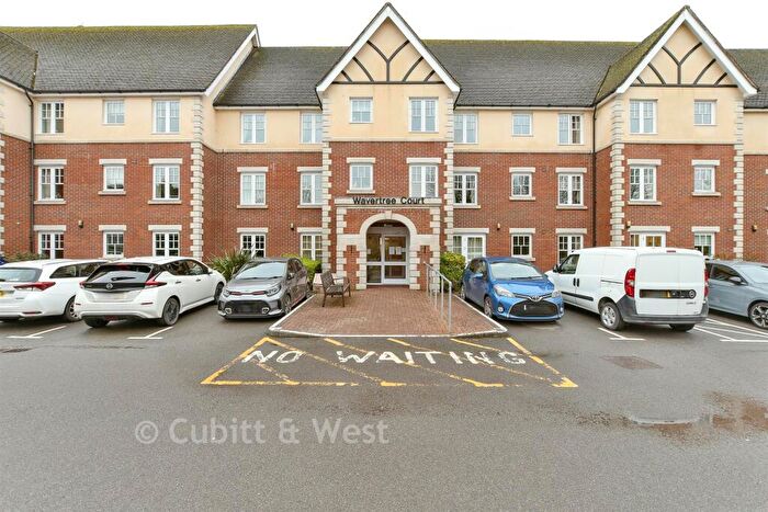 1 Bedroom Flat For Sale In Massetts Road, Horley, Surrey, RH6