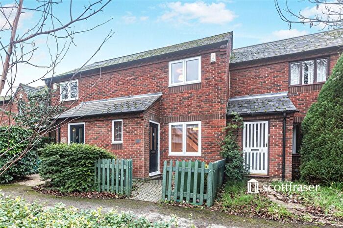 2 Bedroom Terraced House To Rent In Trinity Street, OX1