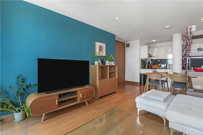 2 Bedroom Apartment For Sale In Scarbrook Road, Croydon, CR0