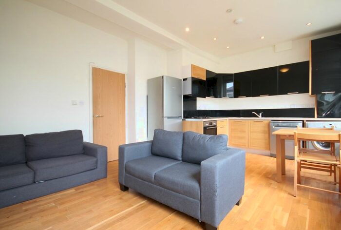 2 Bedroom Flat To Rent In Freegrove Road, Islington, N7