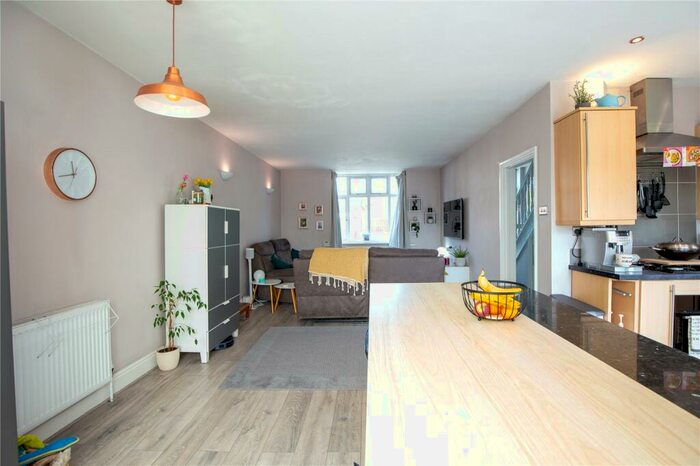 3 Bedroom End Of Terrace House For Sale In Park Road, Northville, Bristol, BS7