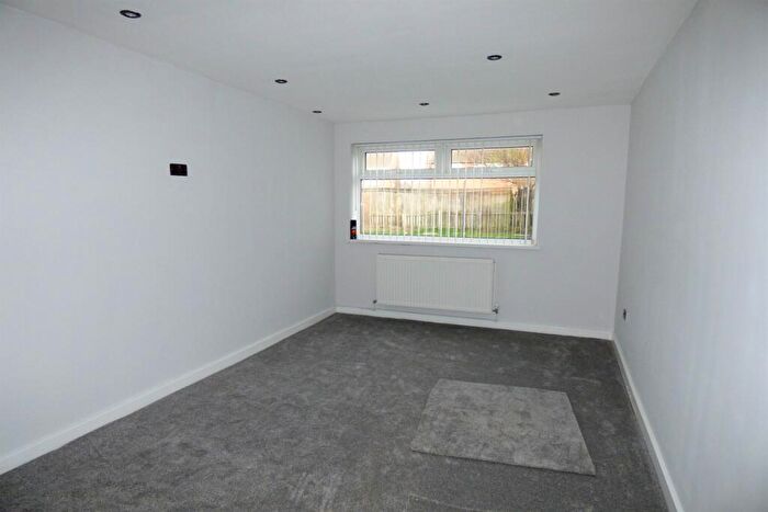 2 Bedroom End Of Terrace House To Rent In Brisbane Avenue, South Shields, NE34