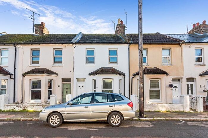 4 Bedroom Terraced House To Rent In Beltring Road, Eastbourne, BN22