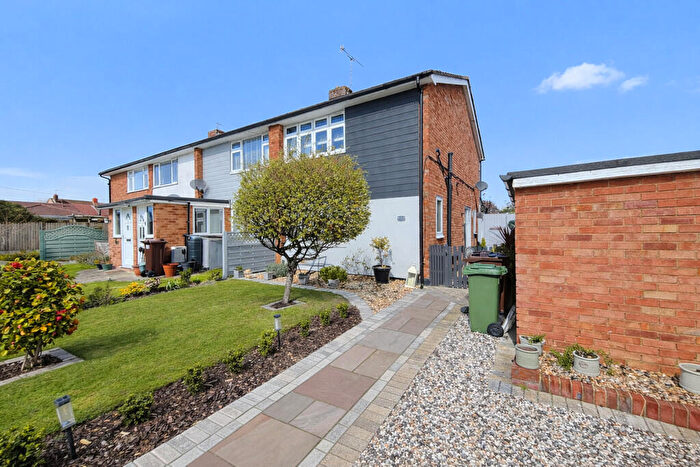 3 Bedroom End Of Terrace House For Sale In Bijou Close, Tiptree, CO5