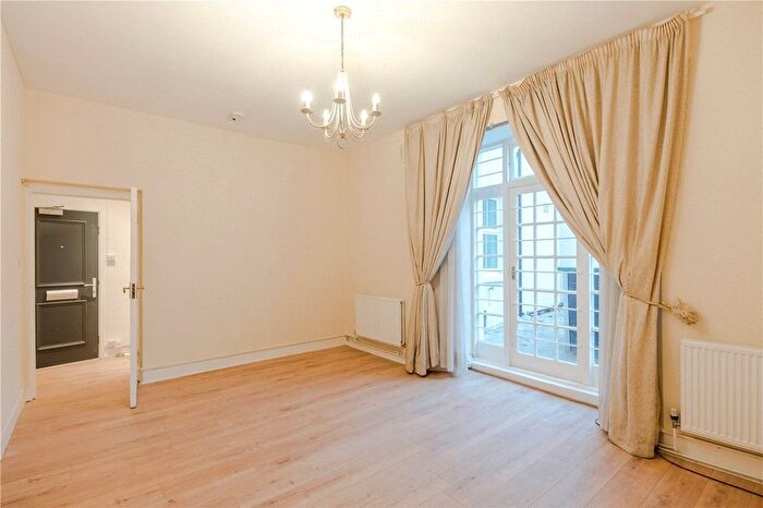 Studio To Rent In Craven Hill, London, W2