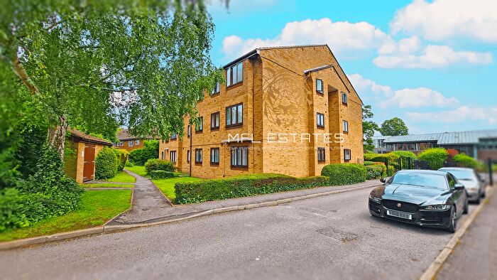 2 Bedroom Flat For Sale In Ludford Close, Croydon, CR0