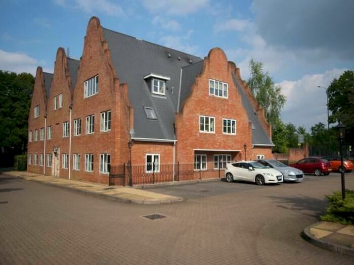 1 Bedroom Flat To Rent In Paddock House, Burleigh Road, Ascot, SL5