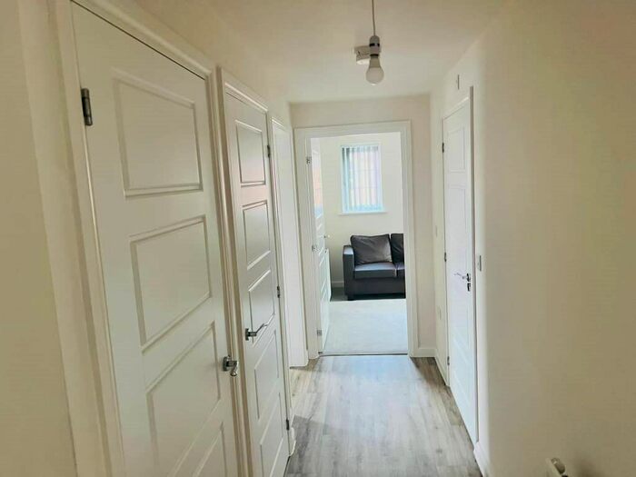 2 Bedroom Flat To Rent In Tawny Grove, Canley, Coventry, CV4