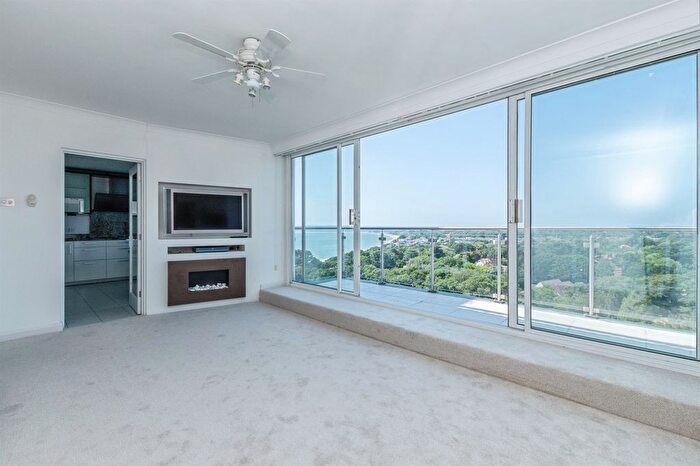 2 Bedroom Flat For Sale In Admirals Walk, Bournemouth, BH2