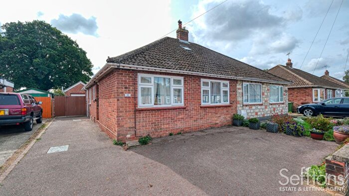 3 Bedroom Semi-Detached Bungalow For Sale In Prior Road, Norwich, Norfolk, NR7