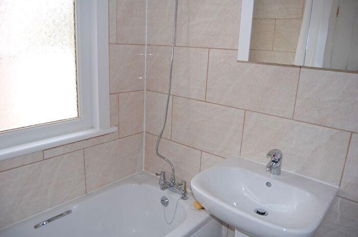 3 Bedroom Terraced House To Rent In Richmond Road, Gillingham, ME7