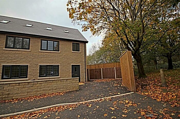 4 Bedroom Semi-Detached House To Rent In Bridge Street, Horwich, Bolton, BL6
