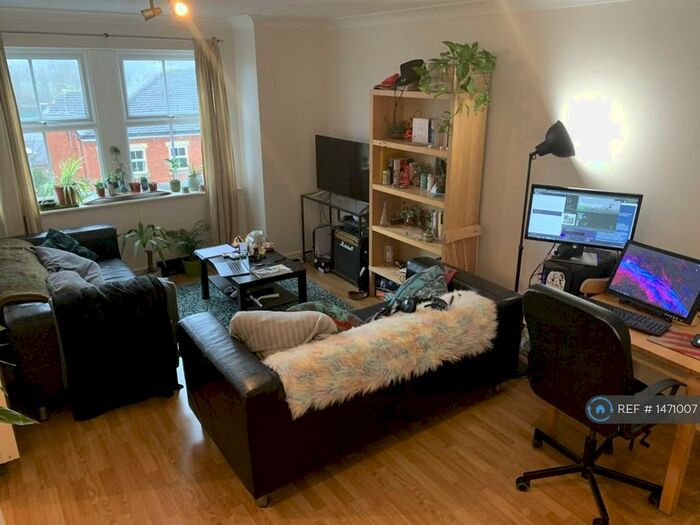 2 Bedroom Flat To Rent In The Cricketers, Leeds, LS5