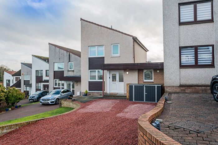 4 Bedroom Villa For Sale In Back O'hill, Crosslee, PA6