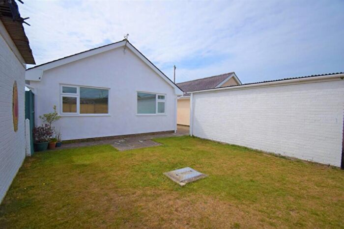 2 Bedroom Detached Bungalow For Sale In Cefn Y Gader, Morfa Bychan, Porthmadog, LL49