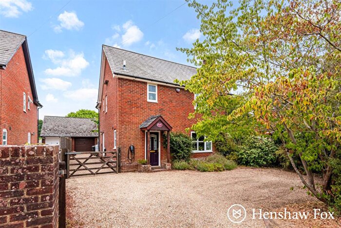 3 Bedroom Detached House For Sale In Southampton Road, Cadnam, Hampshire, SO40