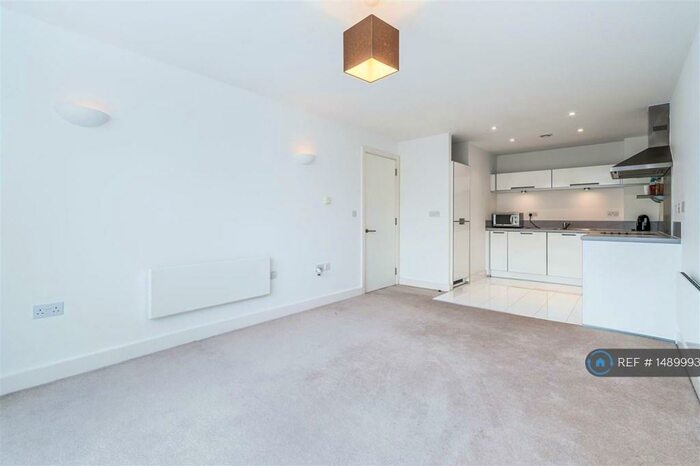 1 Bedroom Flat To Rent In Mistral, Southampton, SO14