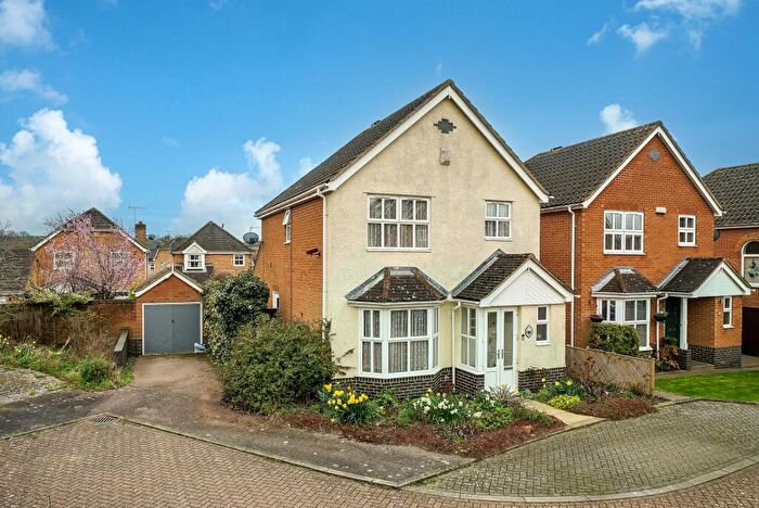 3 Bedroom Detached House For Sale In Broadacres, Luton, LU2