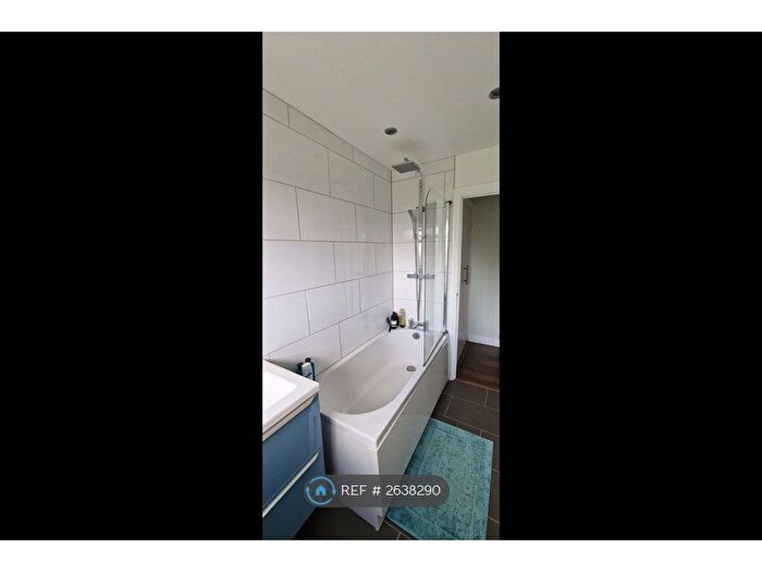 2 Bedroom Flat To Rent In Albion Road, Sutton, SM2