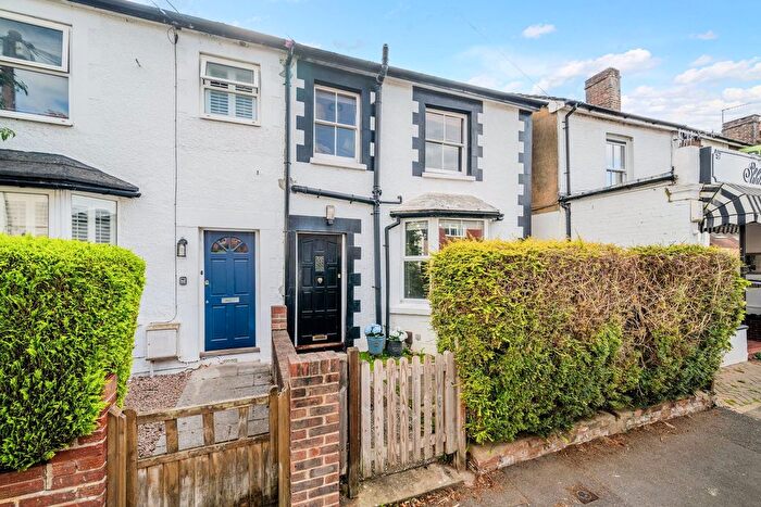 3 Bedroom End Terrace House For Sale In Lesbourne Road, Reigate, RH2
