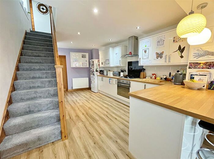 2 Bedroom Property For Sale In Swinefleet Road, Goole, DN14