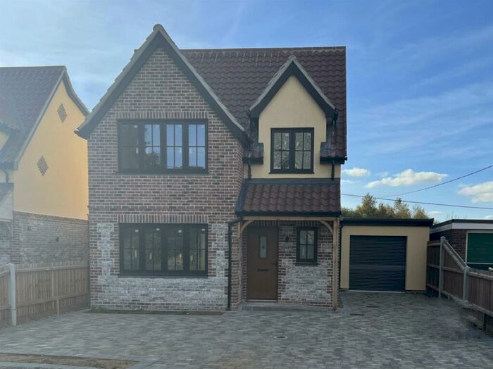 4 Bedroom Detached House For Sale In Carbrooke, NR16