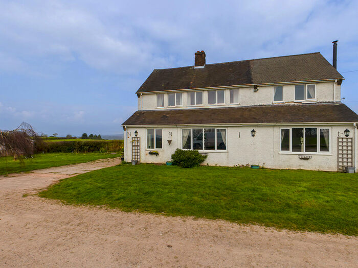 3 Bedroom Detached House For Sale In Old Road, Oulton Heath, ST15