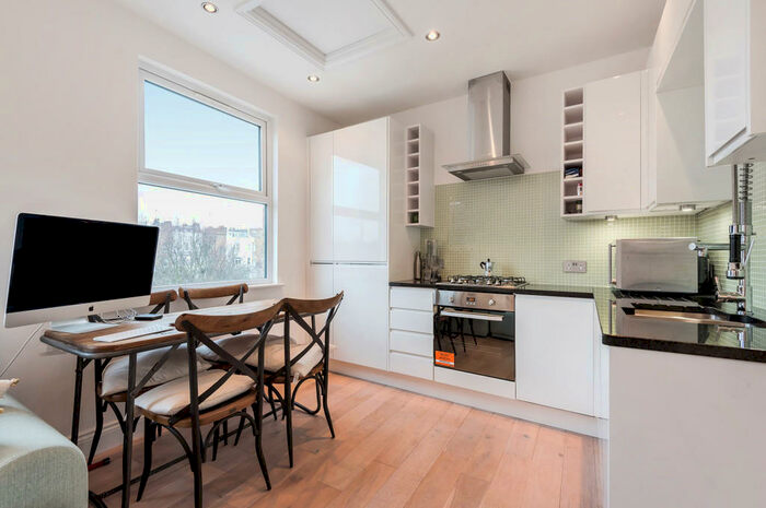 1 Bedroom Flat To Rent In Davenant Road, London, N19