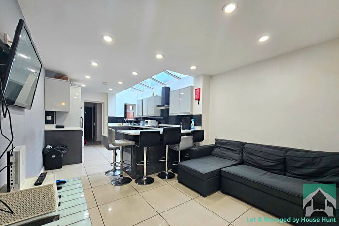 6 Bedroom Terraced House To Rent In Teignmouth Road, Selly Oak, Birmingham, B29