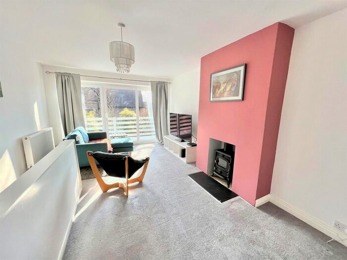 3 Bedroom Terraced House To Rent In Queens Park Road, Brighton, BN2