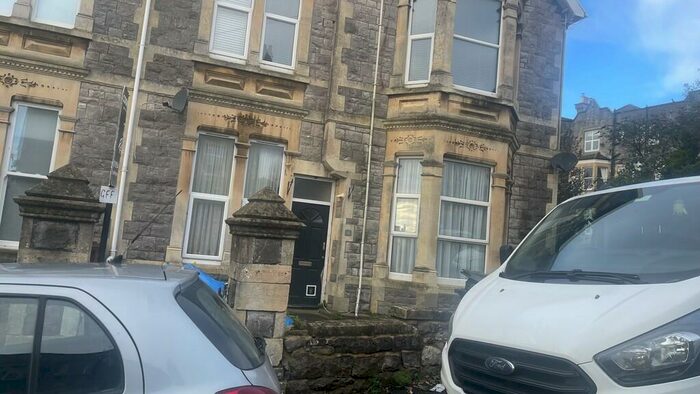 2 Bedroom Flat To Rent In Paragon Road, Weston-super-Mare, BS23