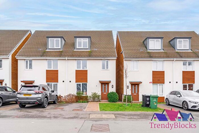 4 Bedroom Terraced House For Sale In Ruby Tuesday Drive, Dartford, Kent, DA1