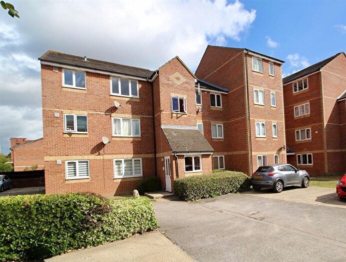 Studio To Rent In Linwood Crescent, Enfield, EN1