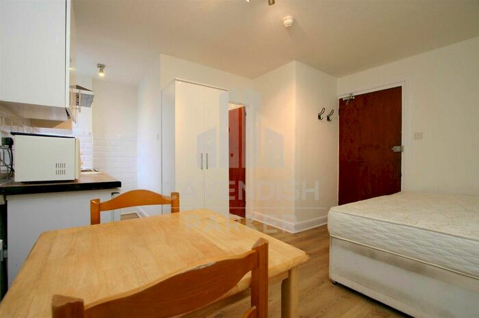 Studio To Rent In Parsifal Road, West Hampstead, London, NW6