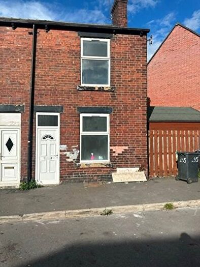 3 Bedroom End Terrace House To Rent In Nidd Road East, Sheffield, S9